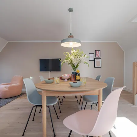 Kajuete #8 Dock 6a *